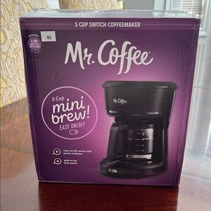 Mr. Coffee 5-Cup Switch Coffeemaker excellent condition with original box